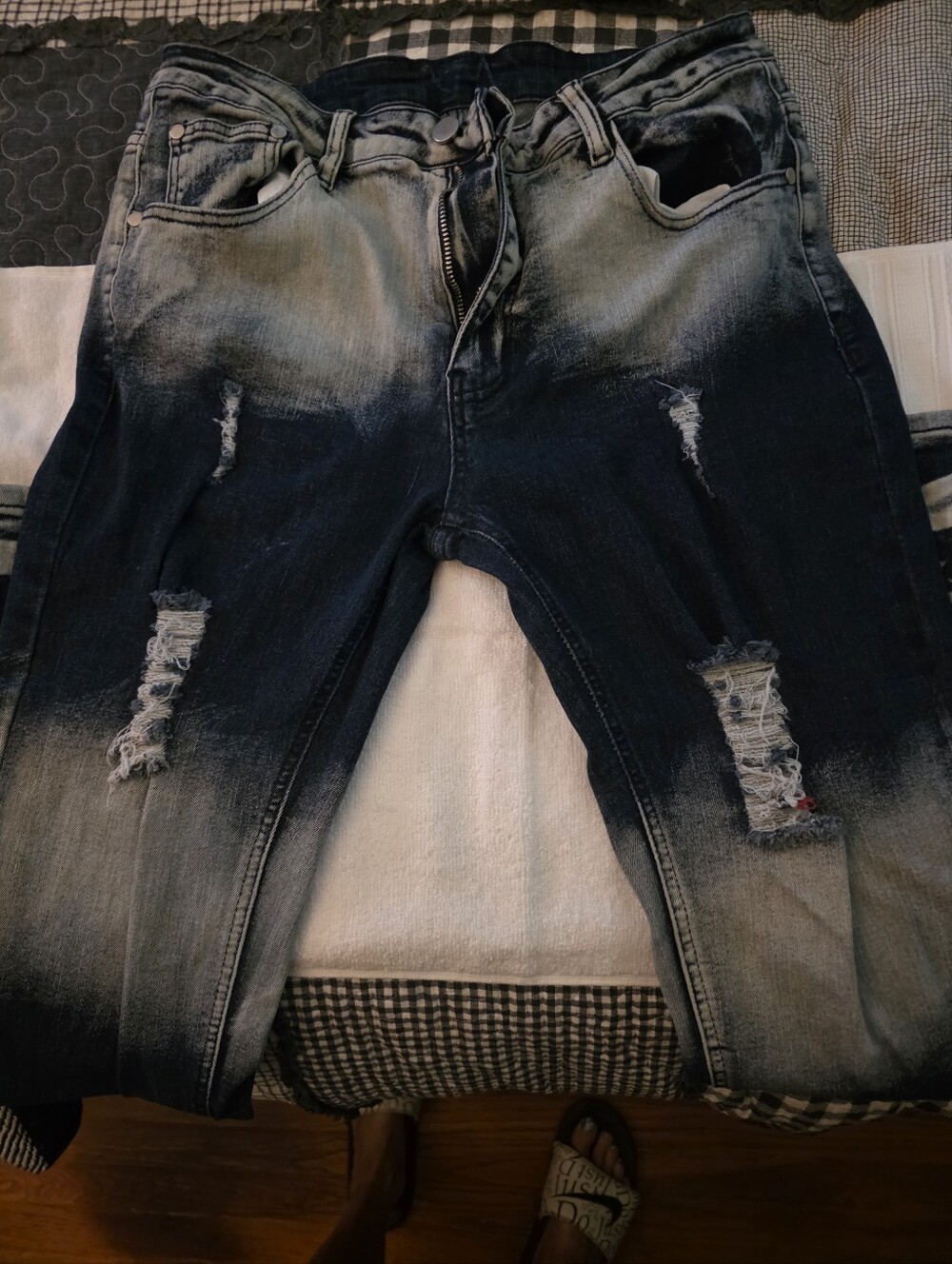 Distressed Ombre Dip-Dye Skinny Jeans in Indigo and Light Wash